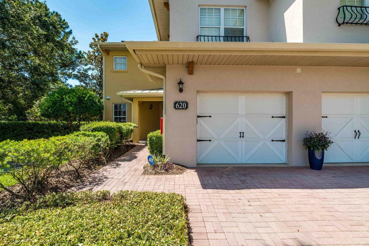620 Shores Blvd - Photo 1