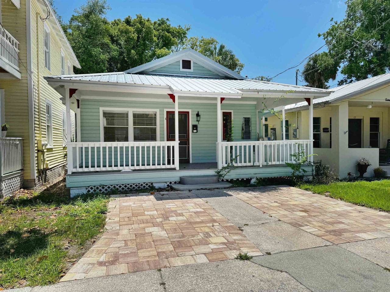 63 Dumas St - Photo 1