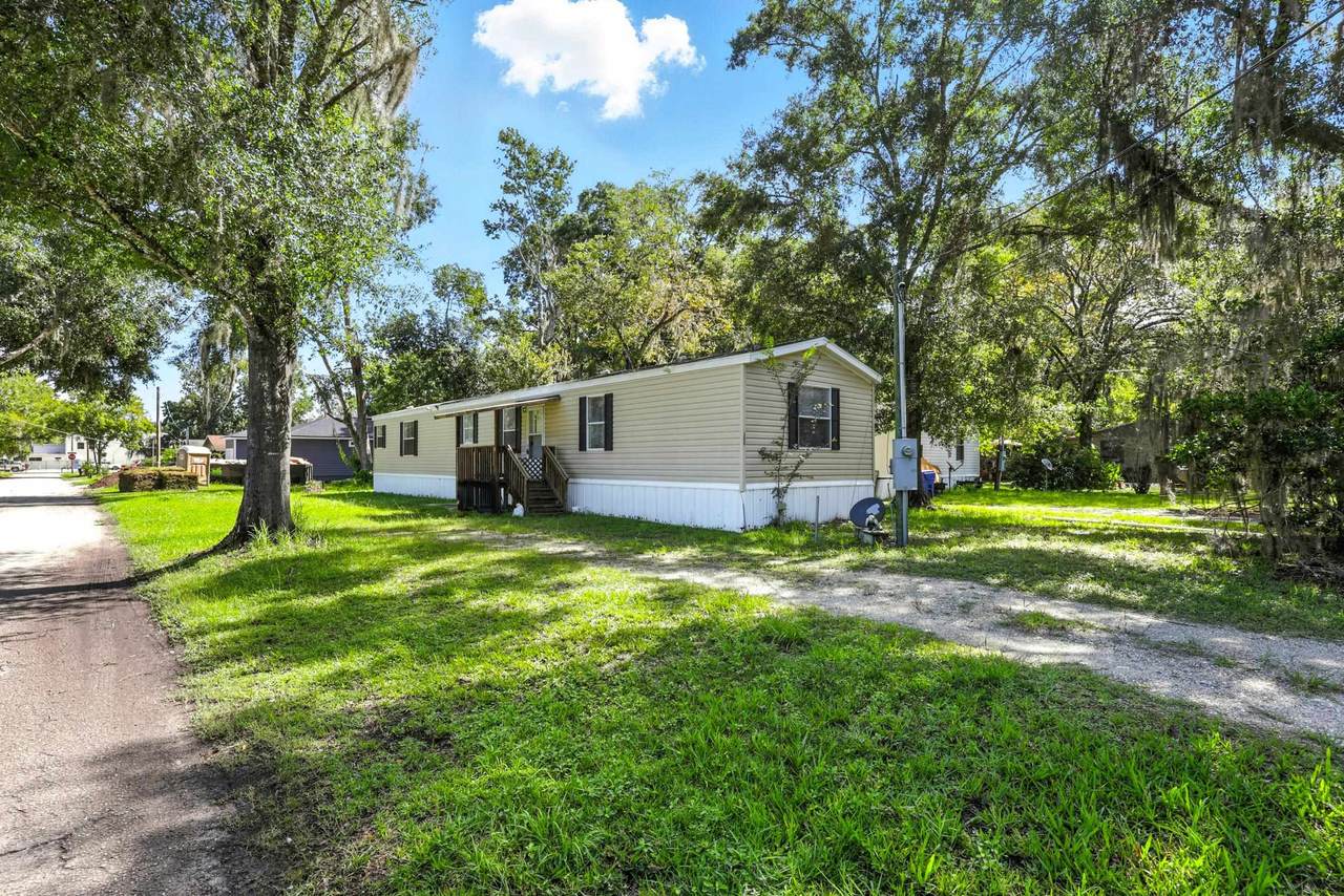 300 Carter St - Photo 1