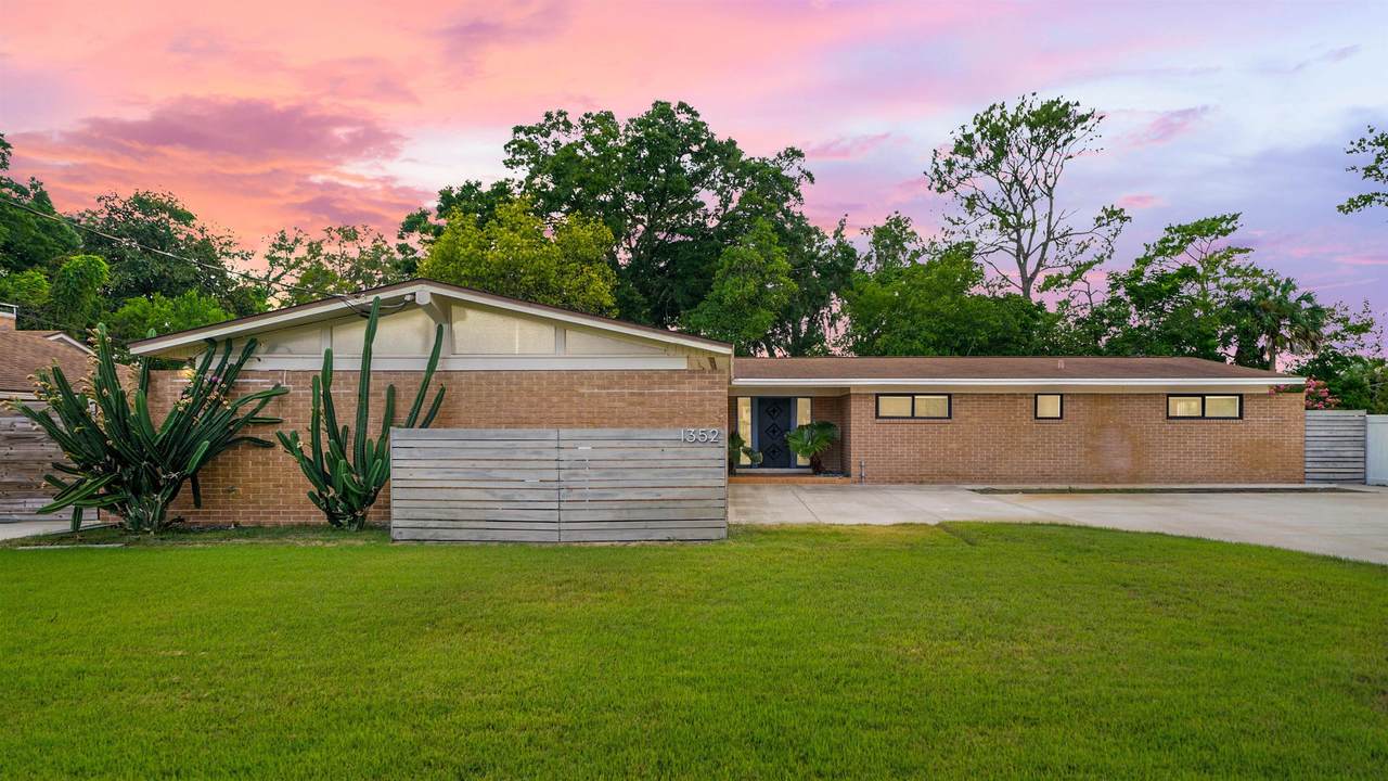 1352 Sunnymeade Dr - Photo 1