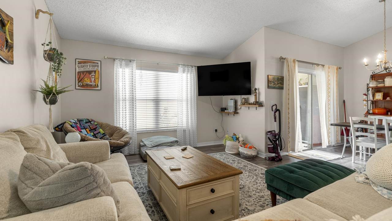 https://bt-photos.global.ssl.fastly.net/staug/1280_boomver_1_254666-2.jpg