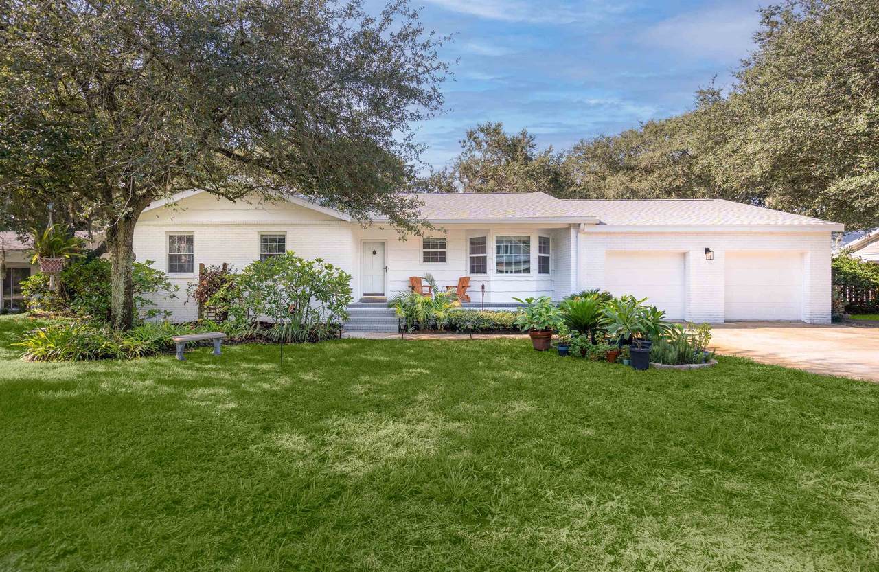 25 Linda Mar Dr (Pool Home) - Photo 1