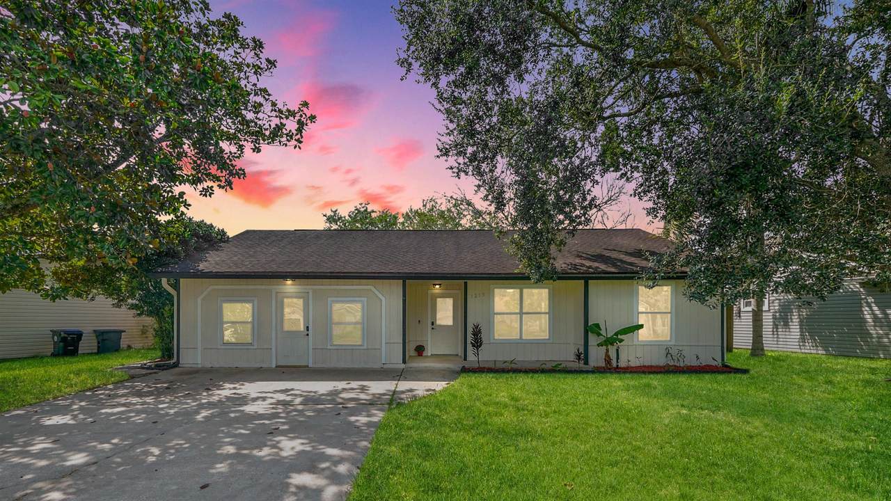 3255 Dowitcher Ln - Photo 1