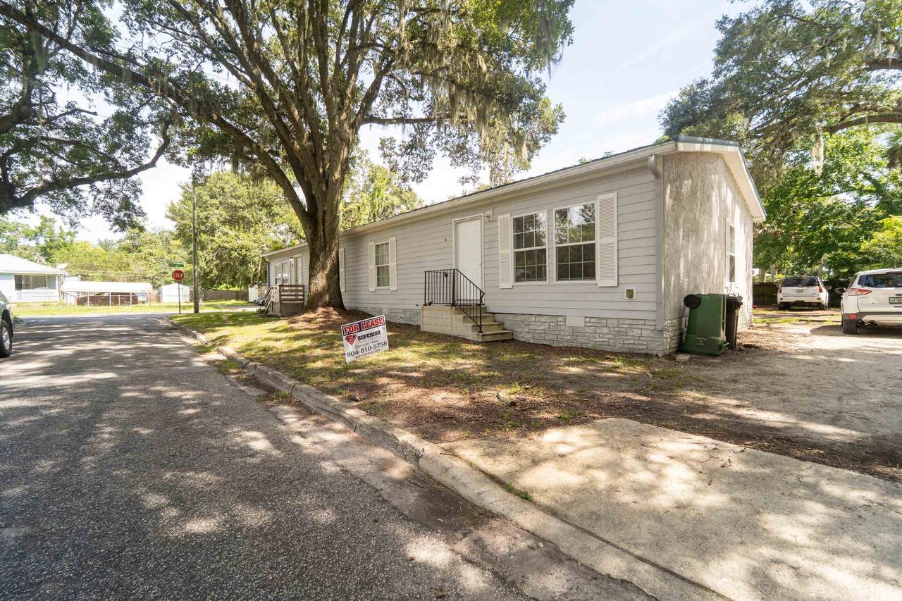 37 Evergreen Ave - Photo 1