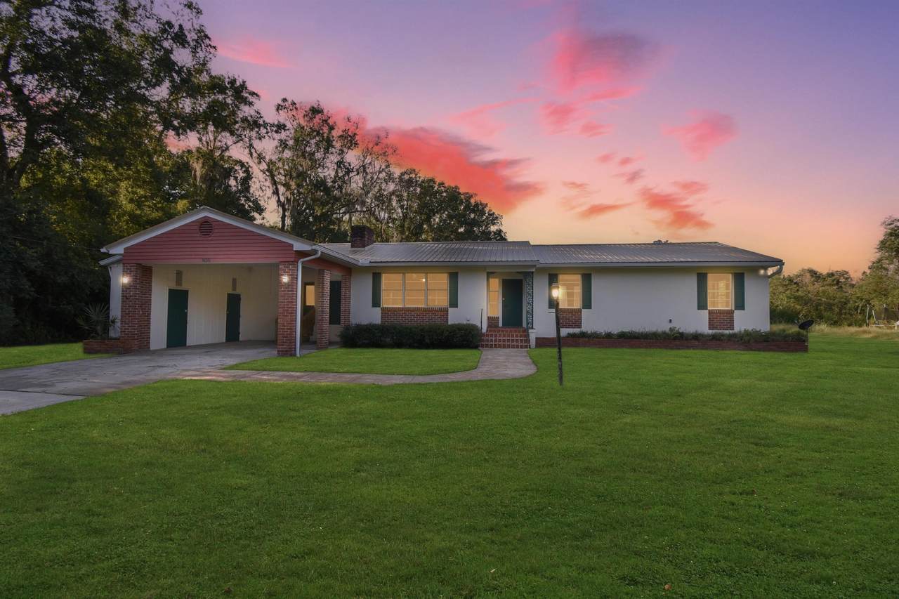 105 W Vivian Drive - Photo 1