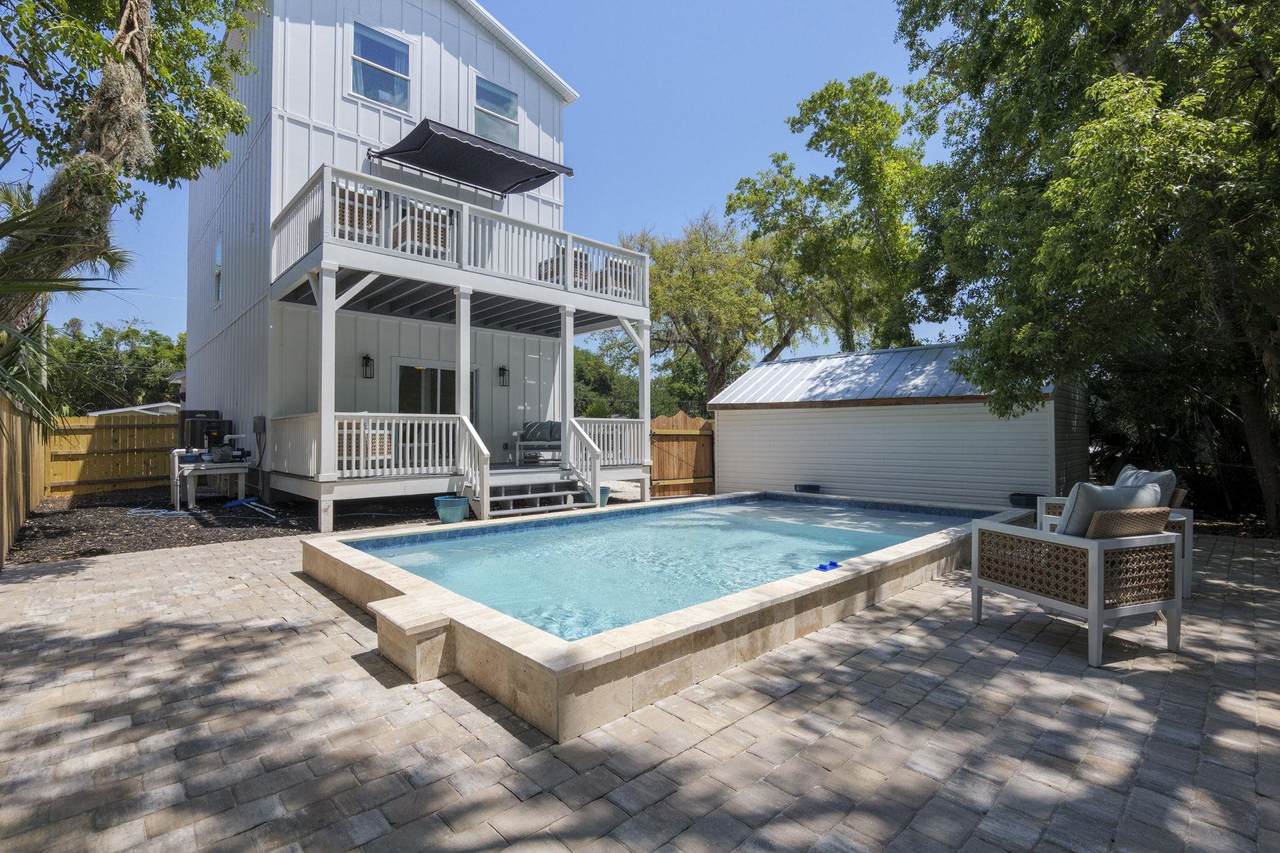 110,134, Moore Street, & 160 Blanco - Photo 1