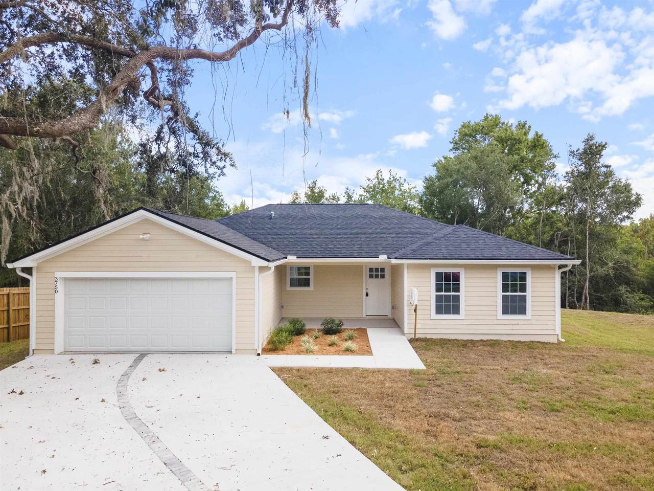 3750 Bluff Ln - Photo 1