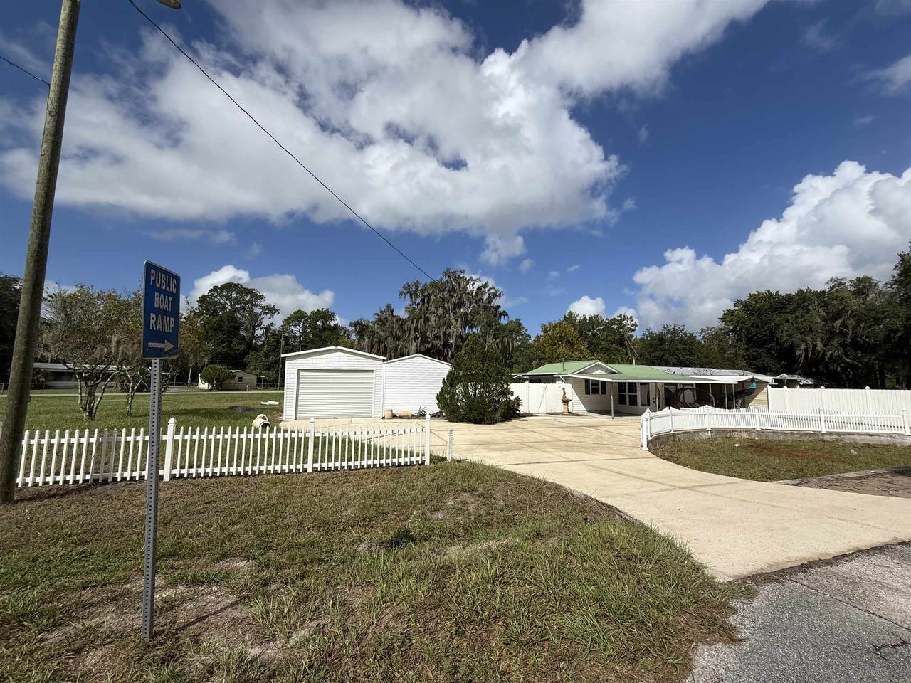 211 Cedar Creek Rd - Photo 1