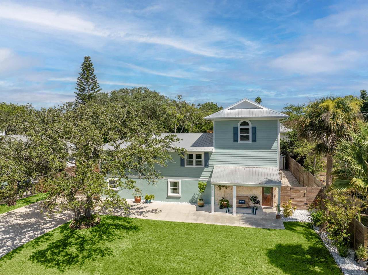 334 Seabreeze Ave - Photo 1