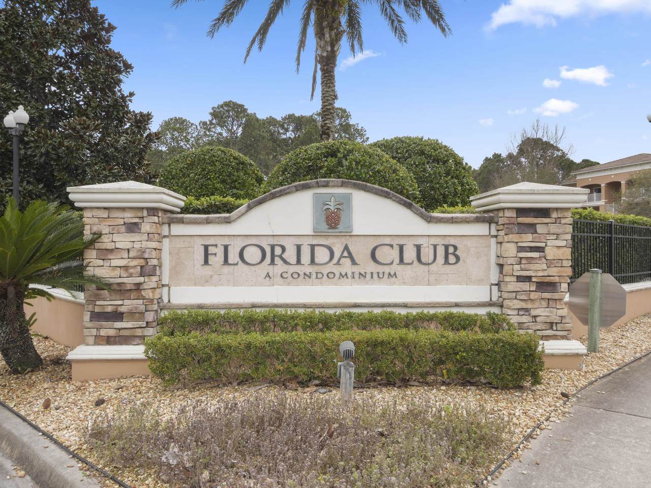 540 Florida Club Blvd - Photo 1