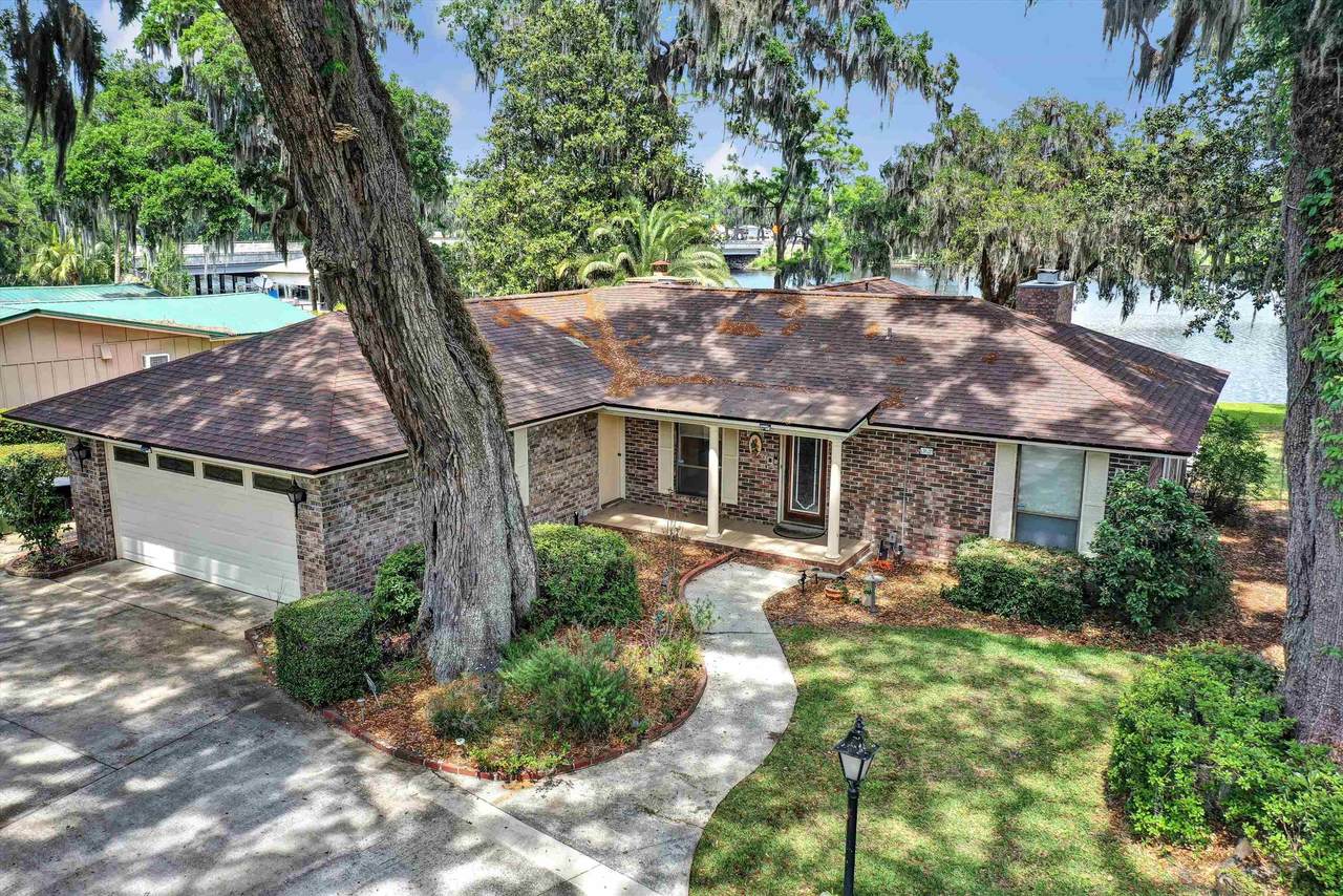 31 Swimming Pen Dr - Photo 1