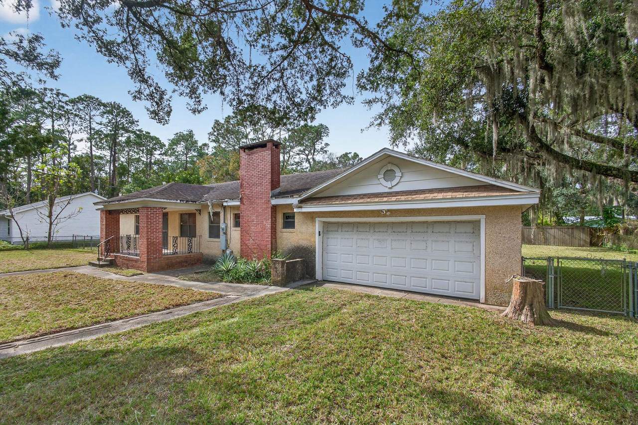 2907 Fifth St - Photo 1