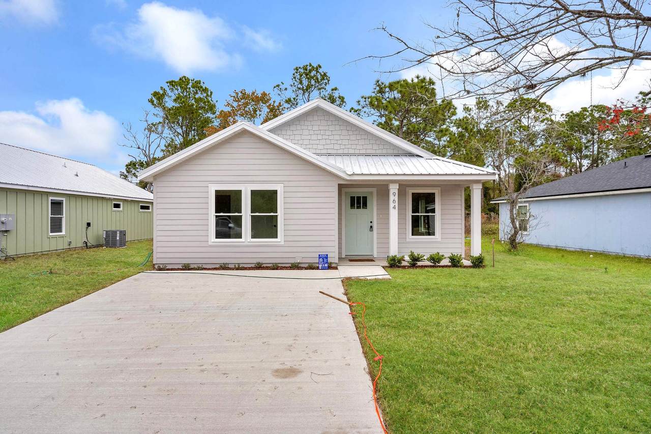 964 9Th St - Photo 1