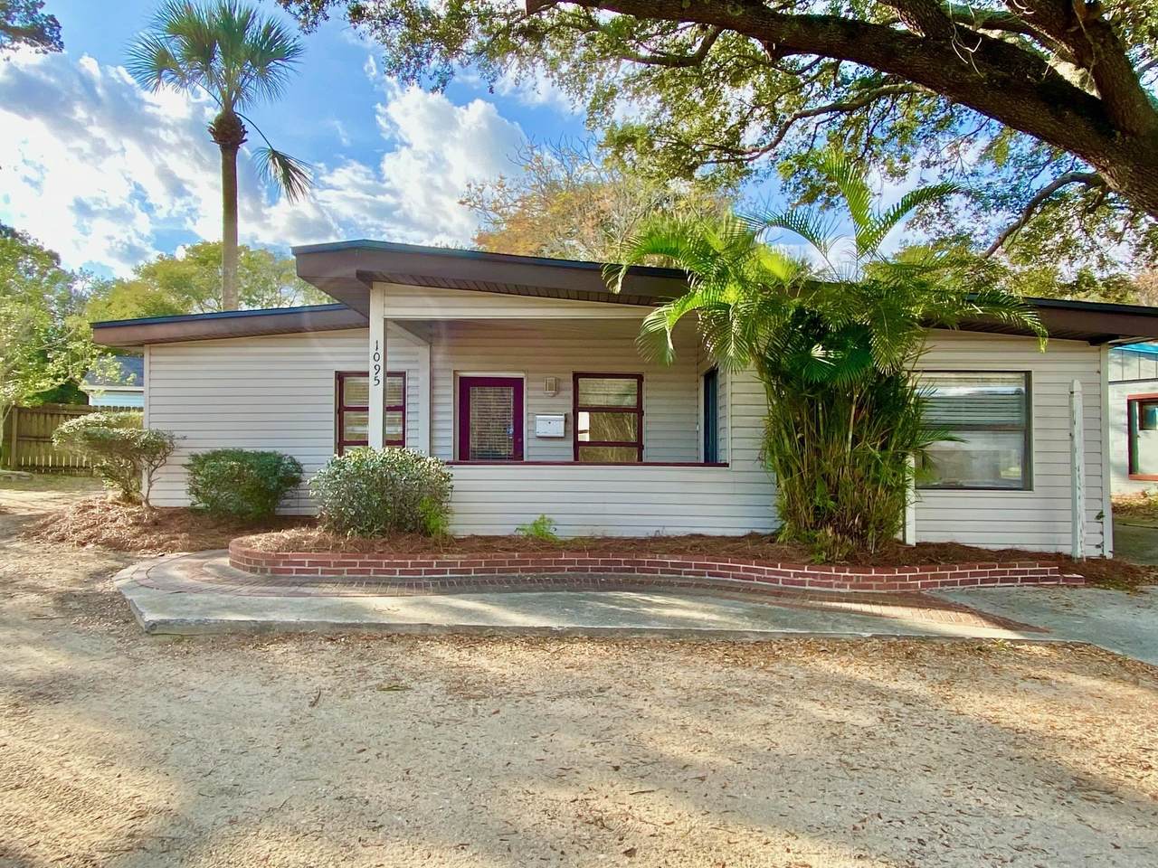 1095 Anastasia Blvd - Photo 1