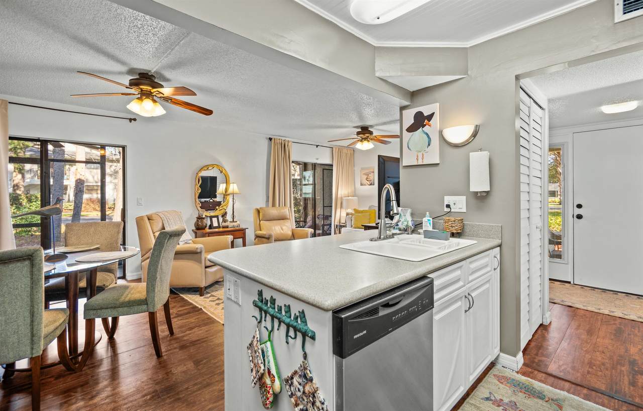 11 Tarragona Ct - Photo 1