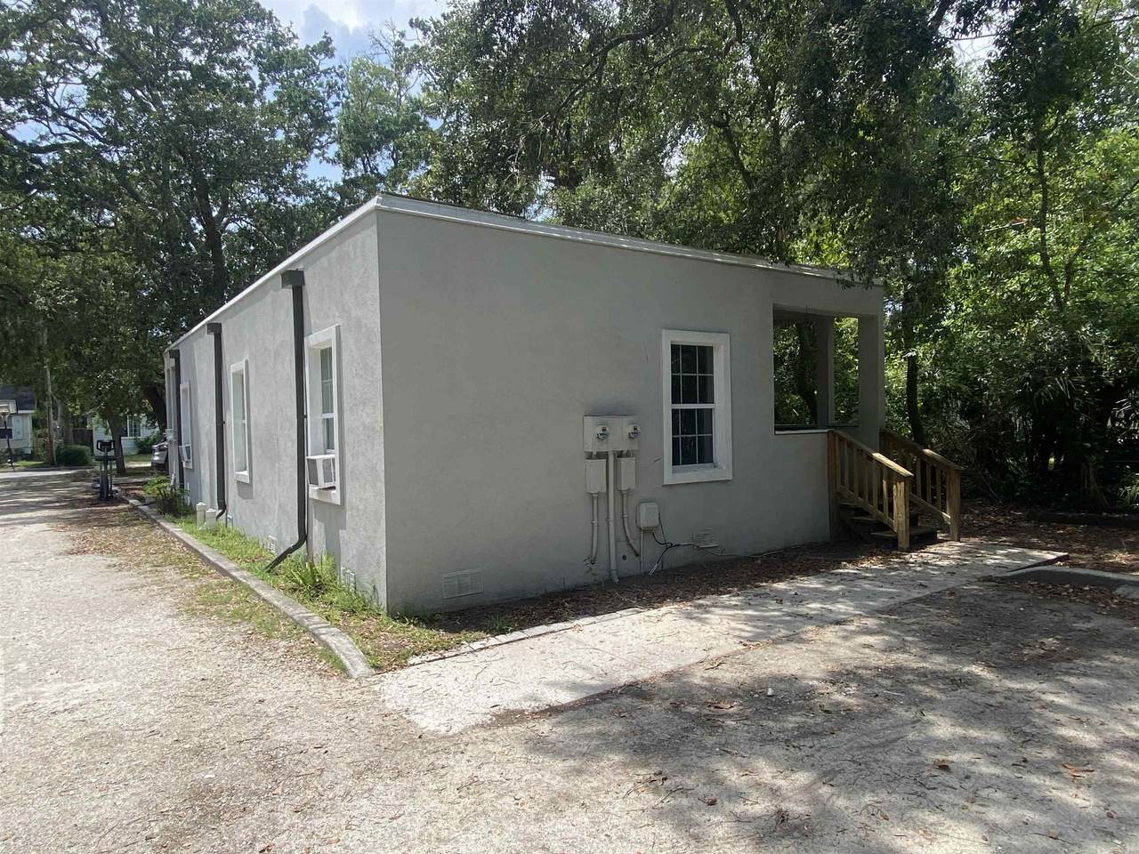 25 Florida Ave - Photo 1