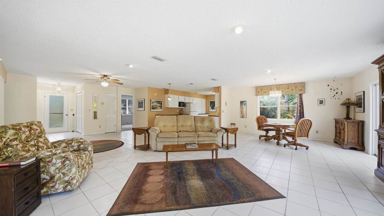 350 Sunset Dr - Photo 1