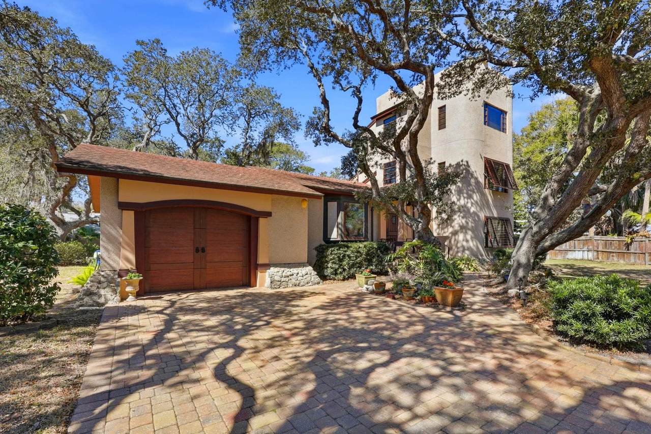 10 Lydia Ln - Photo 1