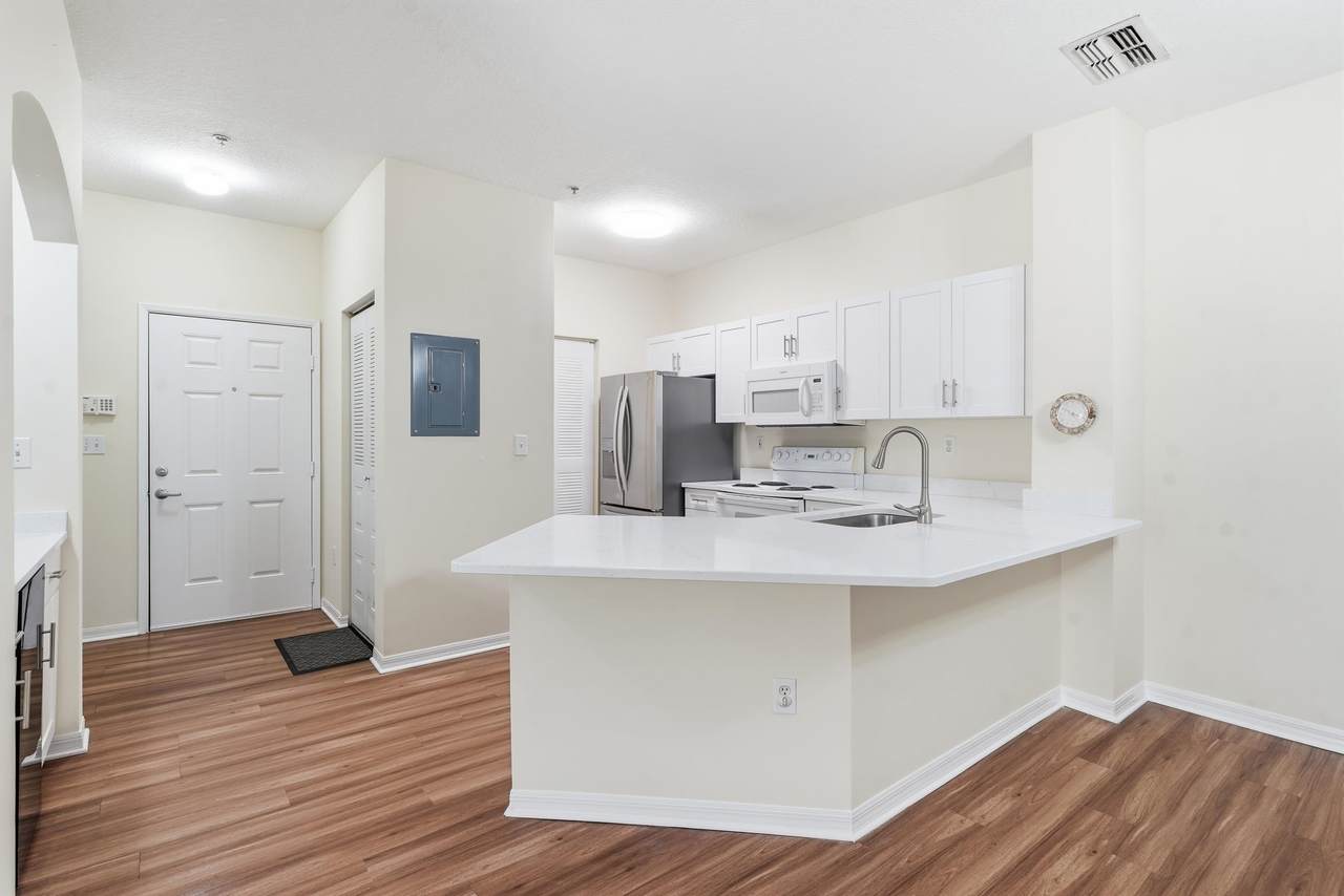 520 Florida Club Blvd. - Photo 1