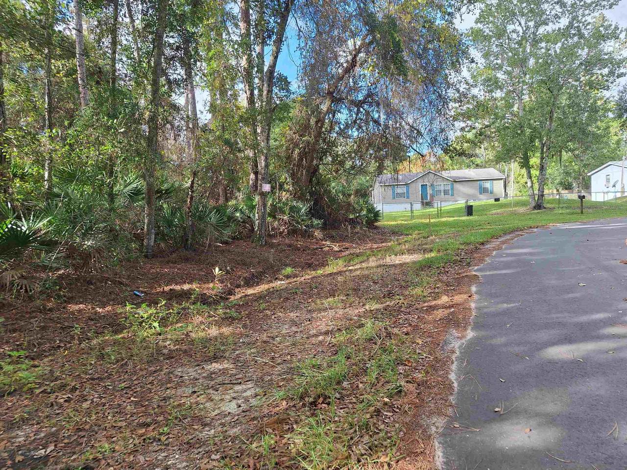 201 Pineway West Ave - Photo 1