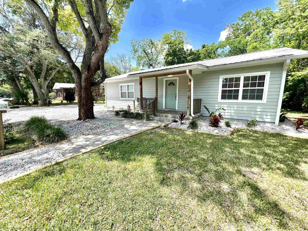 804 2nd St - Photo 1
