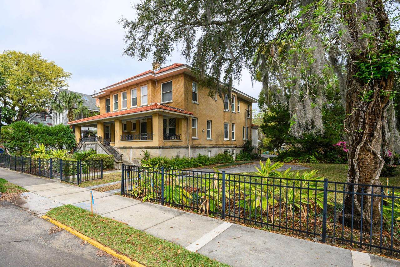 24 Saragossa St - Photo 1