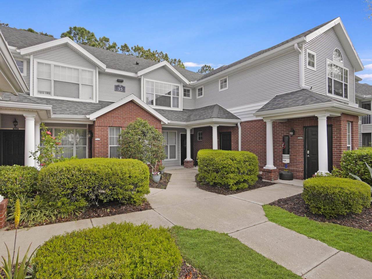 35211 Harbour Vista Cir - Photo 1