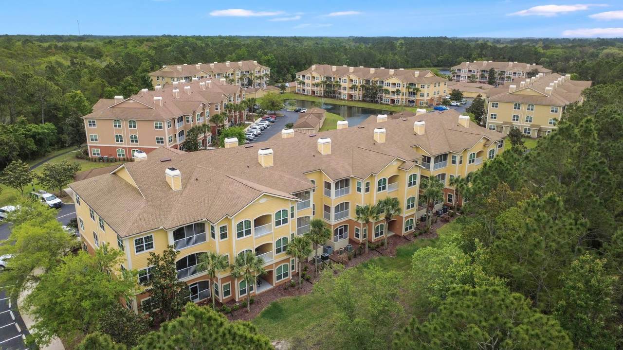 225 Old Village Center Cir - Photo 1