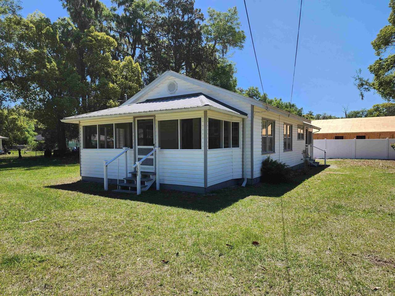 1505 Thomas St - Photo 1