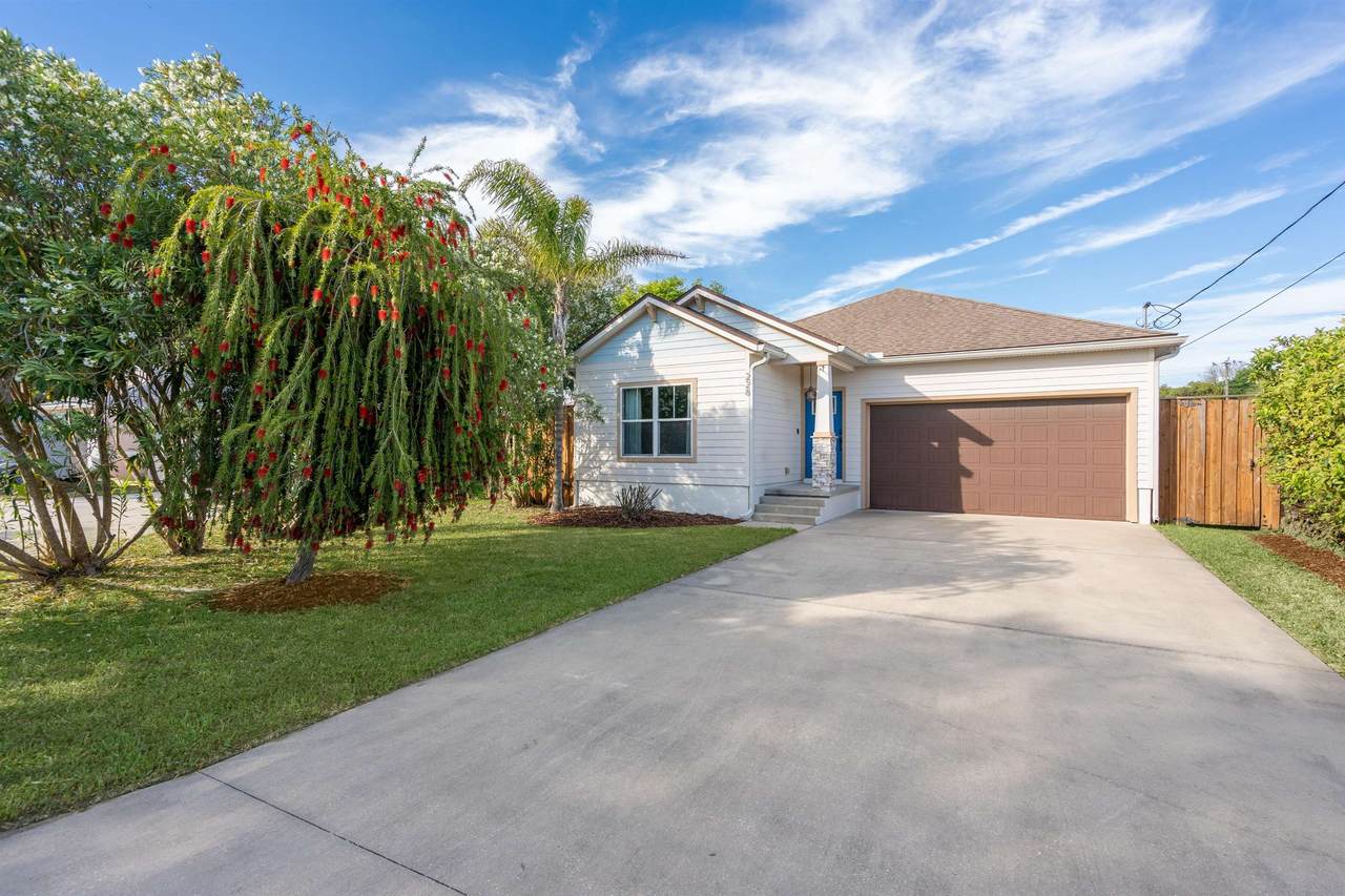 228 Herada St - Photo 1