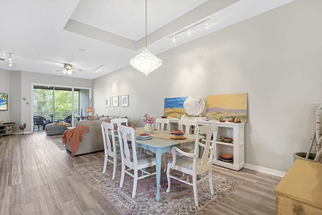 1055 Makarios Dr - Photo 1