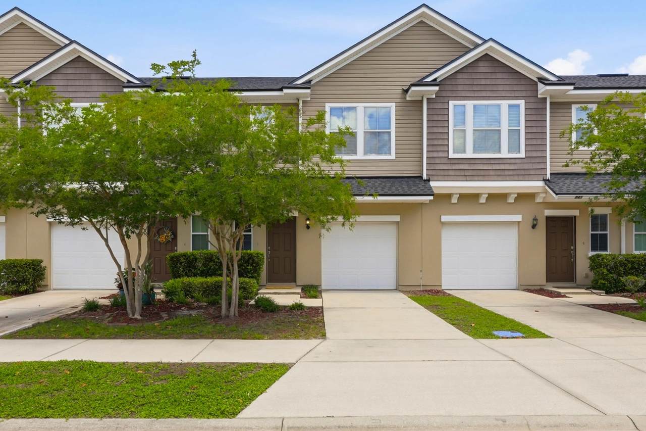 237 Moultrie Village Ln - Photo 1