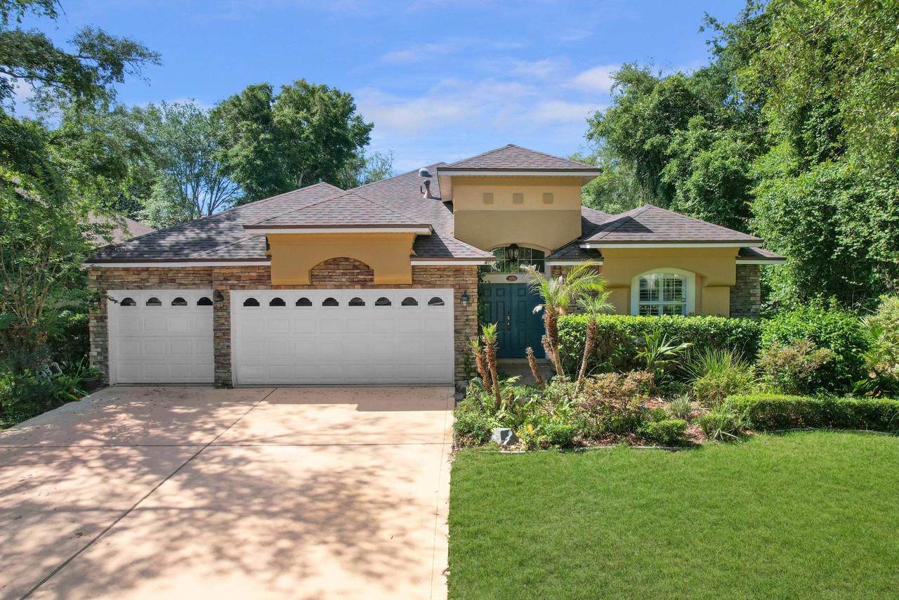 805 Riley Ln - Photo 1