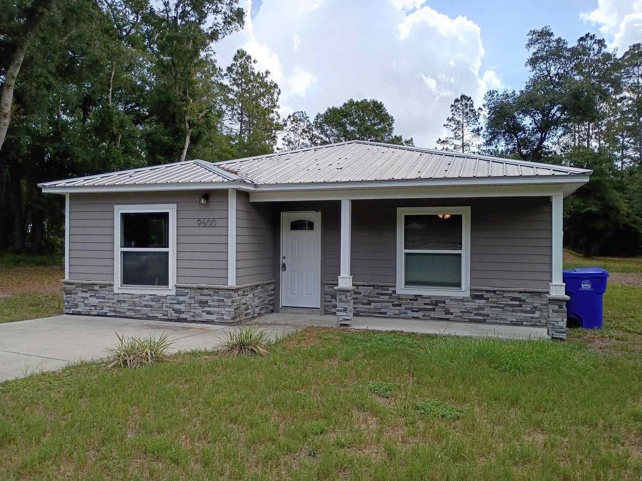 9600 Kirchherr Ave - Photo 1