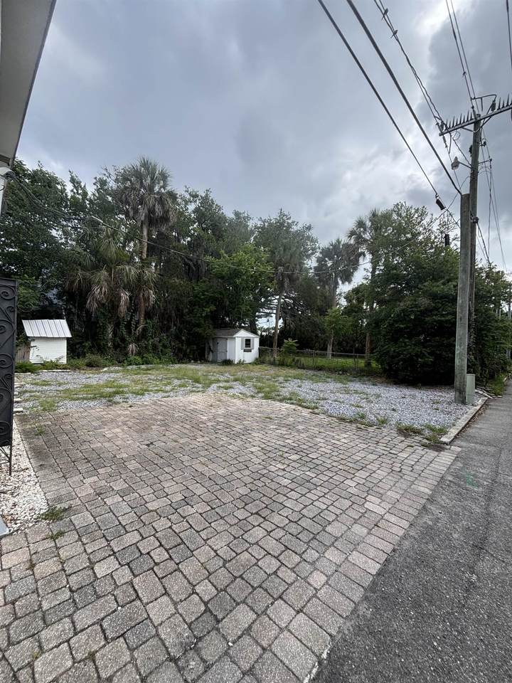52 San Carlos Ave - Photo 1