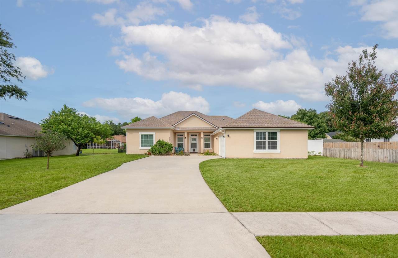 334 Churchill - Photo 1