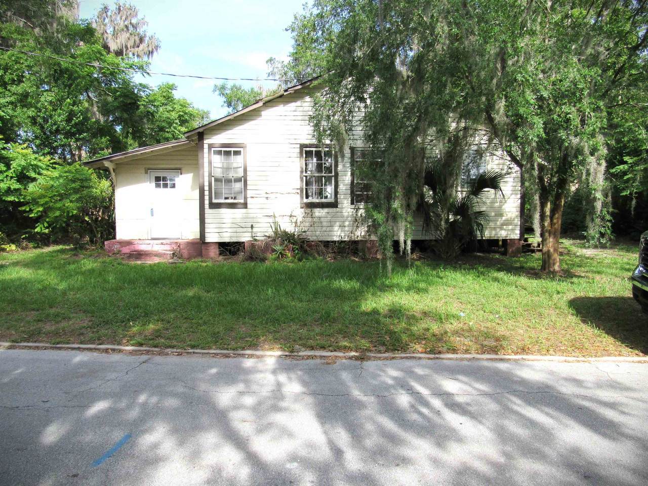 14 Lake St - Photo 1