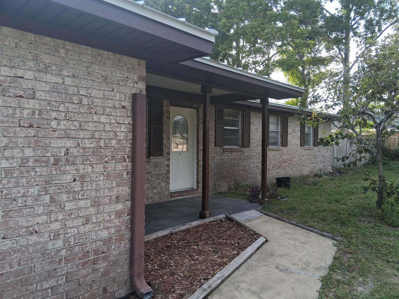 320 Lobelia Rd - Photo 1