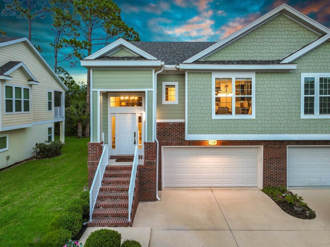 109 Sunset Cir S - Photo 1