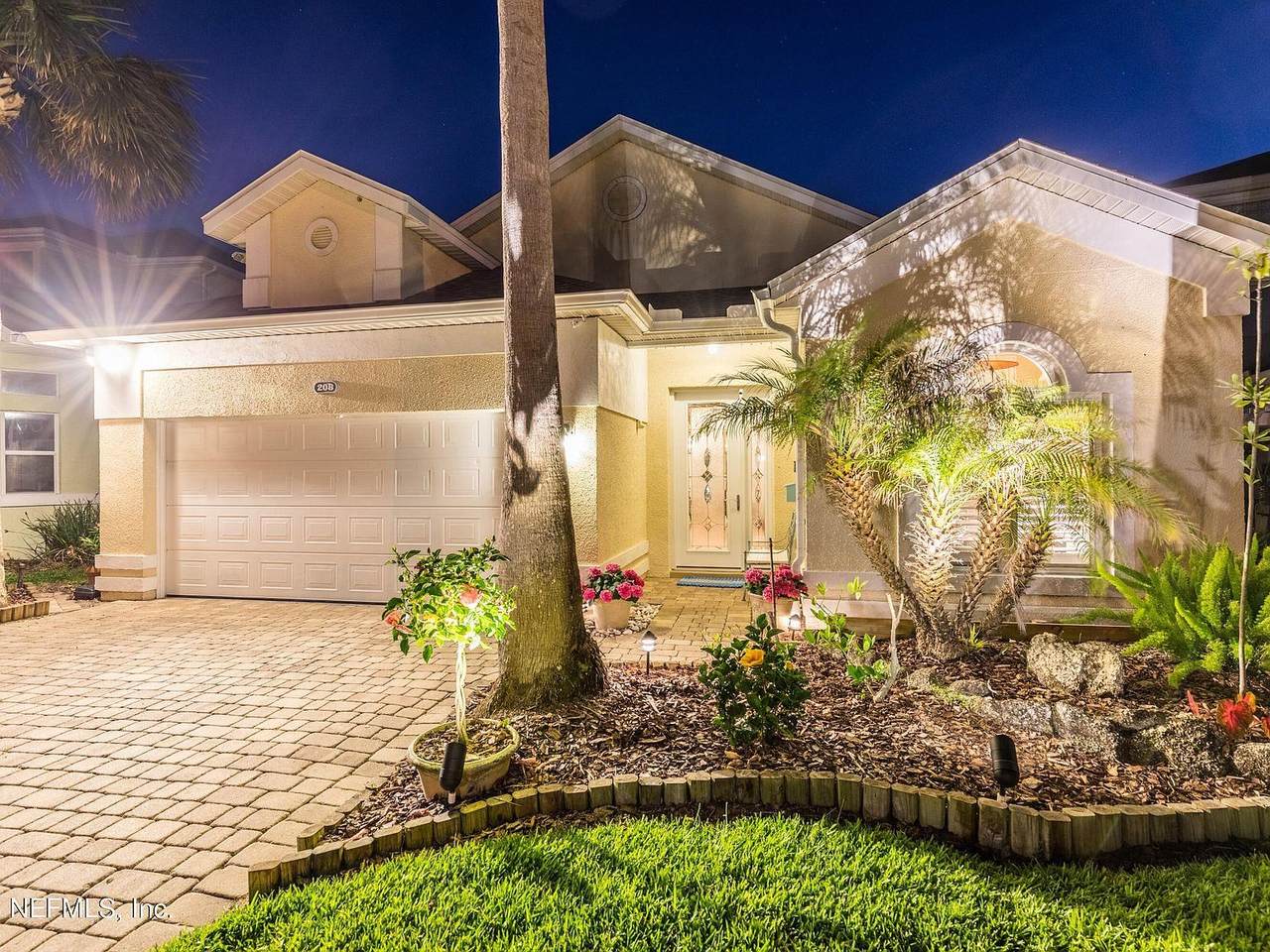 208 Somerset Ct - Photo 1