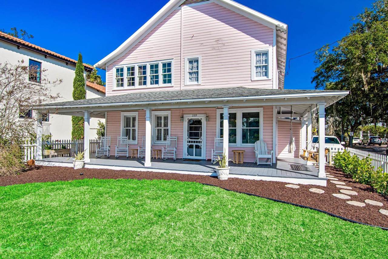 340 Charlotte St - Photo 1