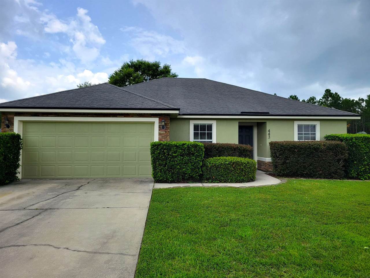443 New England Dr - Photo 1