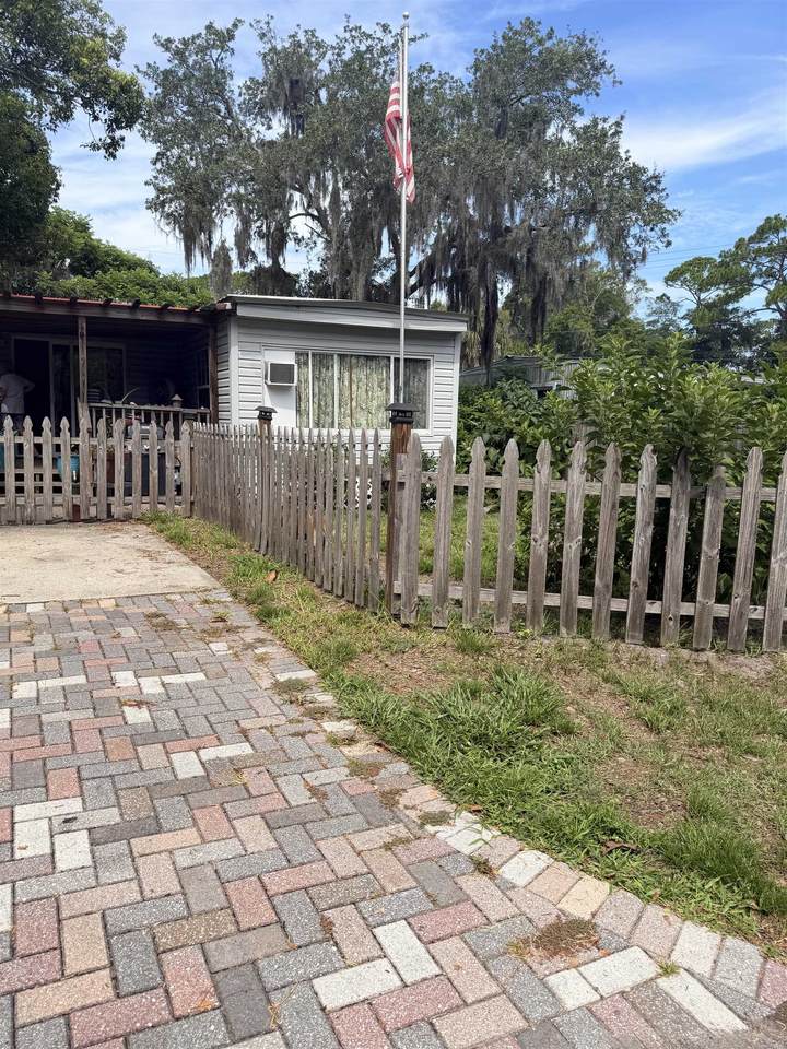 1471 Los Robles Ave - Photo 1
