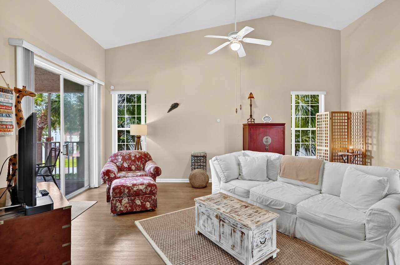 511 Augusta Circle - Photo 1