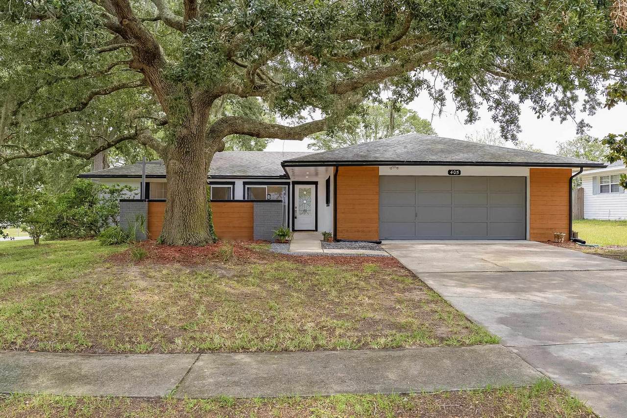 405 Casuarina Cir - Photo 1
