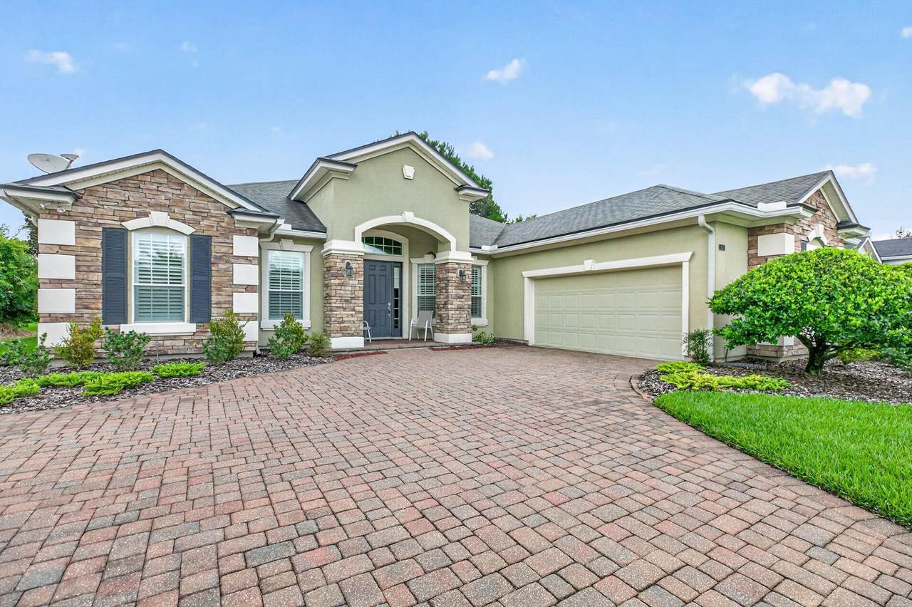 533 Christina Drive - Photo 1