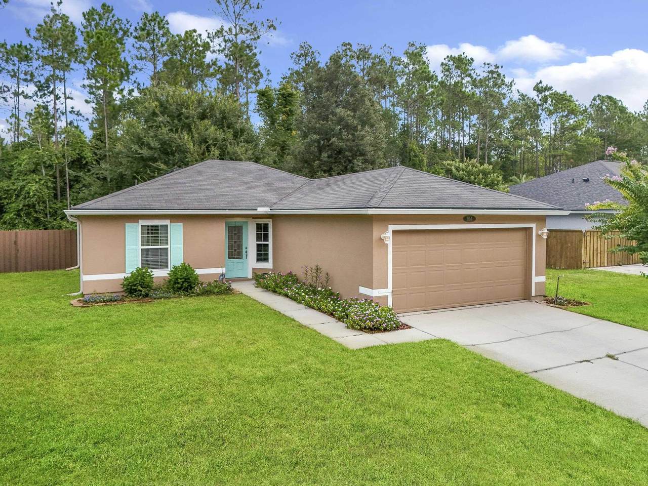 104 Patriot Ln - Photo 1