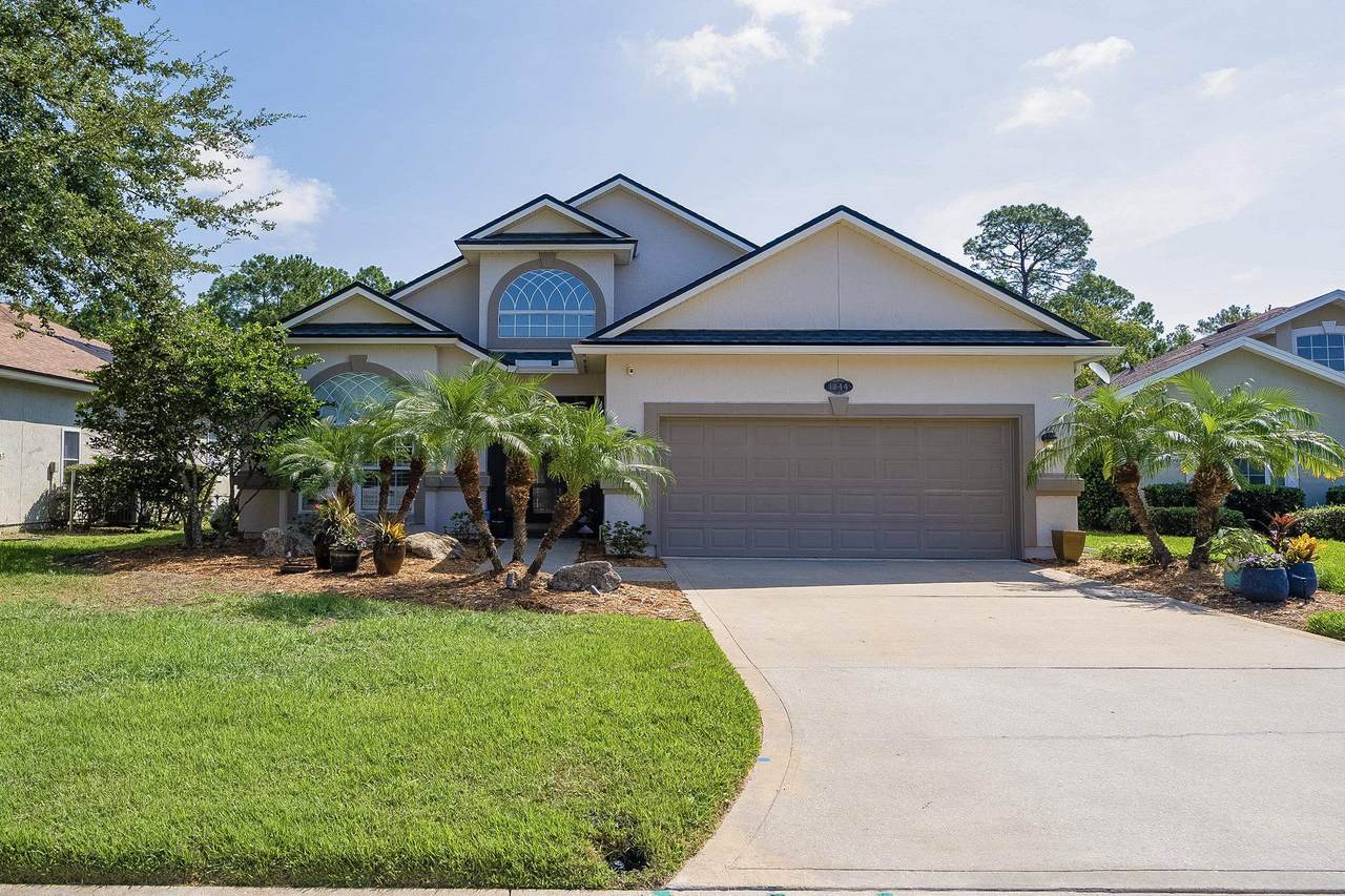 1444 Stockbridge Ln - Photo 1