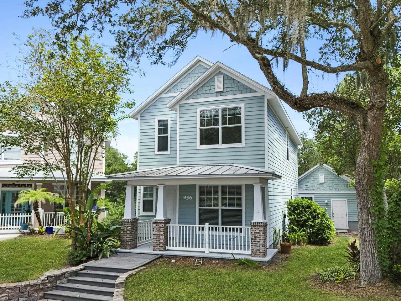 956 Saltwater Cir - Photo 1