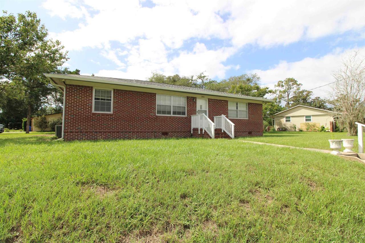 302 Shore Drive - Photo 1